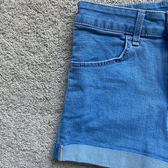 & Denim jean shorts size 4 - Picture 3 of 4